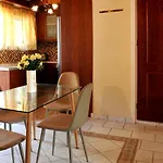 Trivizas House Hotel *