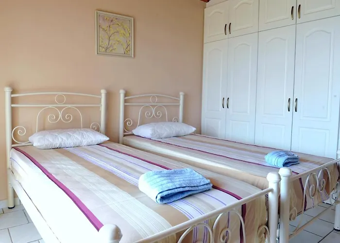 Trivizas House Hotel *